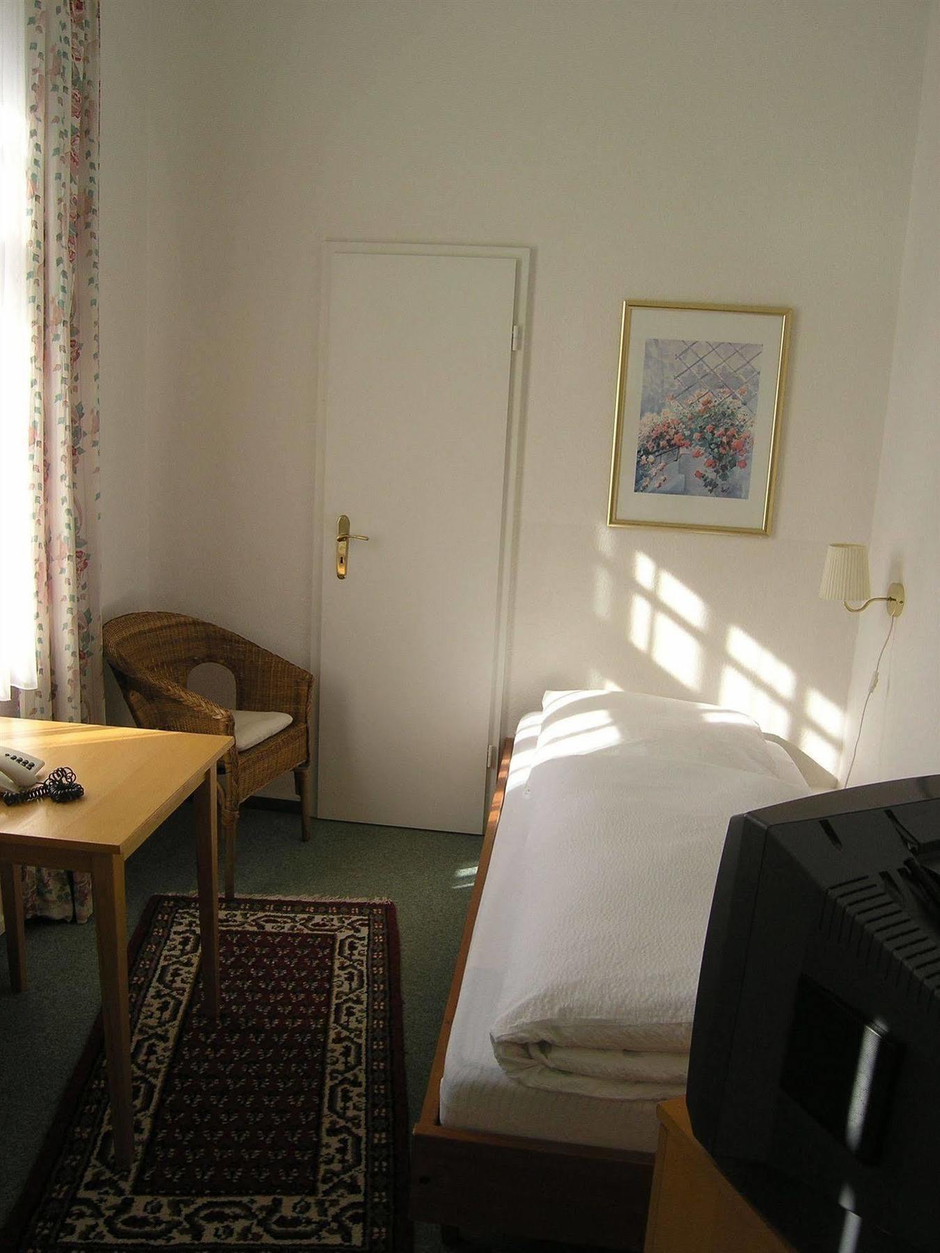 Hotel Villa Constantia Radebeul Buitenkant foto